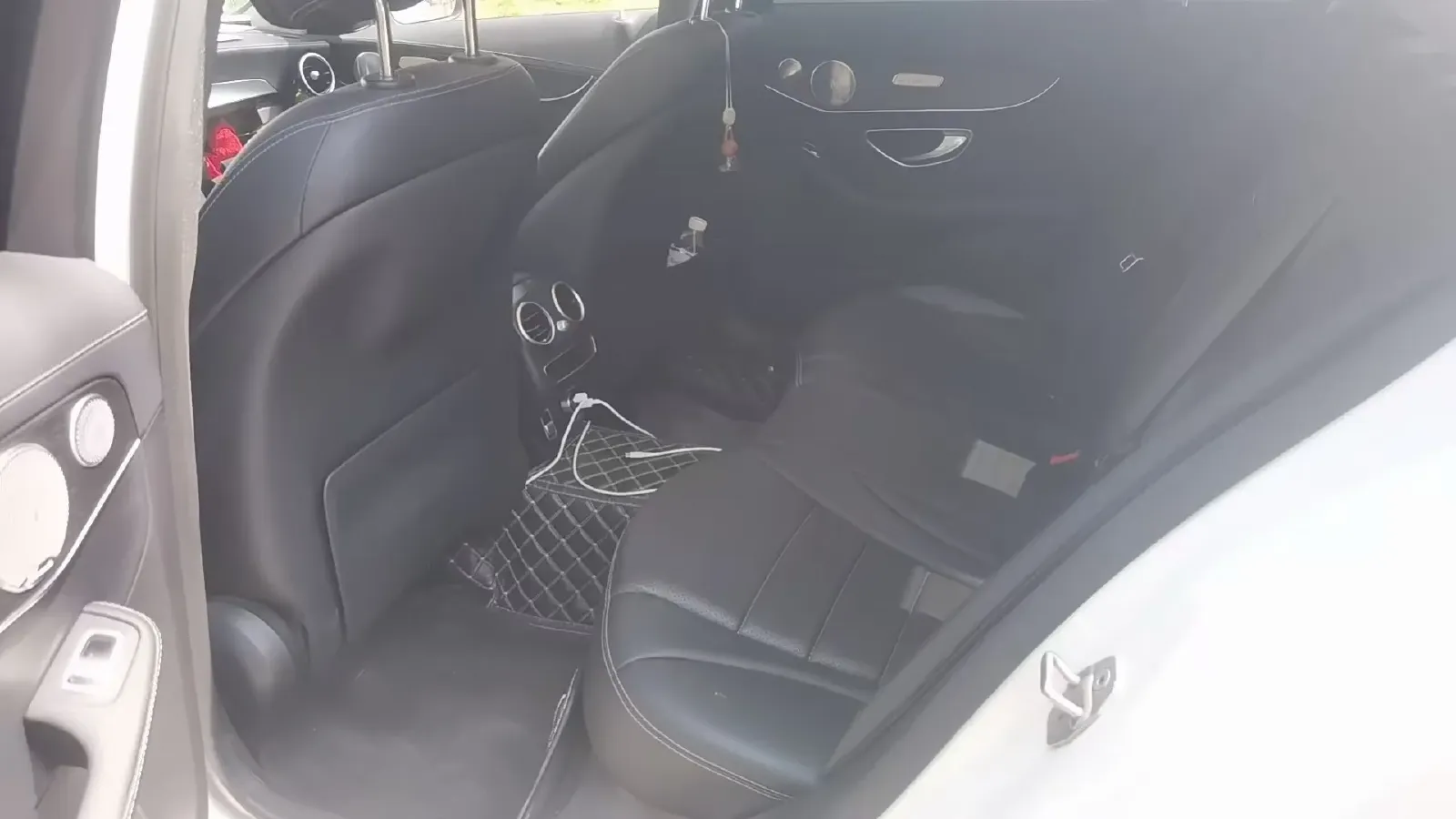 2021 Mercedes-Benz C Class 1.5T 184HP L4 9AT,autocango,china used car exporter,china ev exporter,chinese used car exporter,chinese used ev exporter