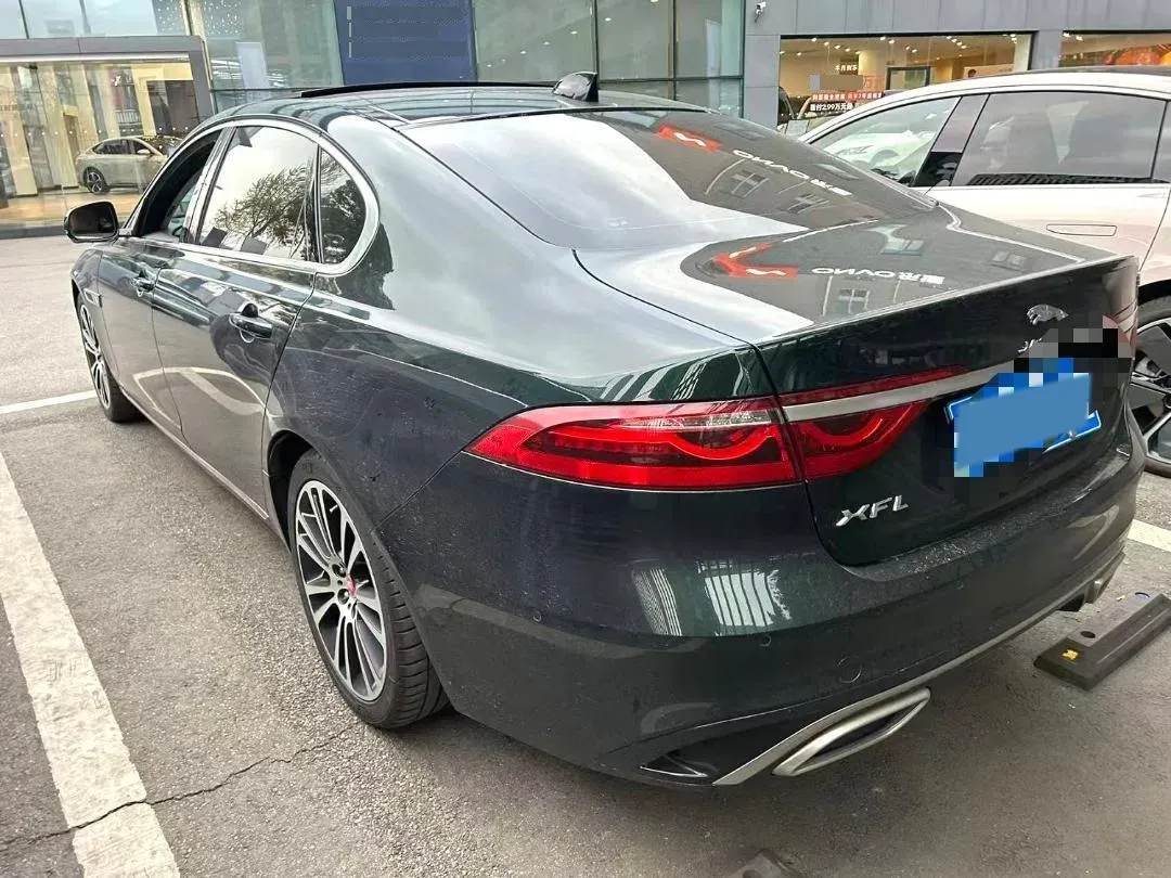 2023 Jaguar XFL 2.0T 250HP L4 8AT,autocango,china used car exporter,china ev exporter,chinese used car exporter,chinese used ev exporter