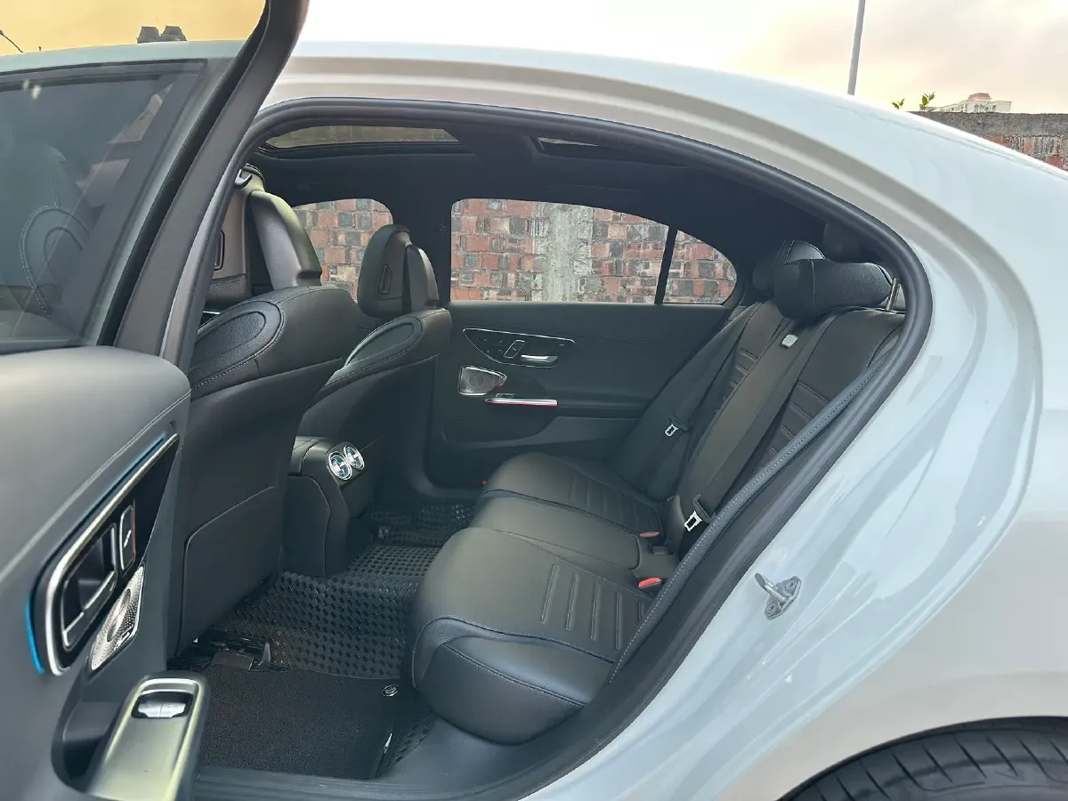 2023 Mercedes-Benz C Class 1.5T 204HP L4 9AT,autocango,china used car exporter,china ev exporter,chinese used car exporter,chinese used ev exporter