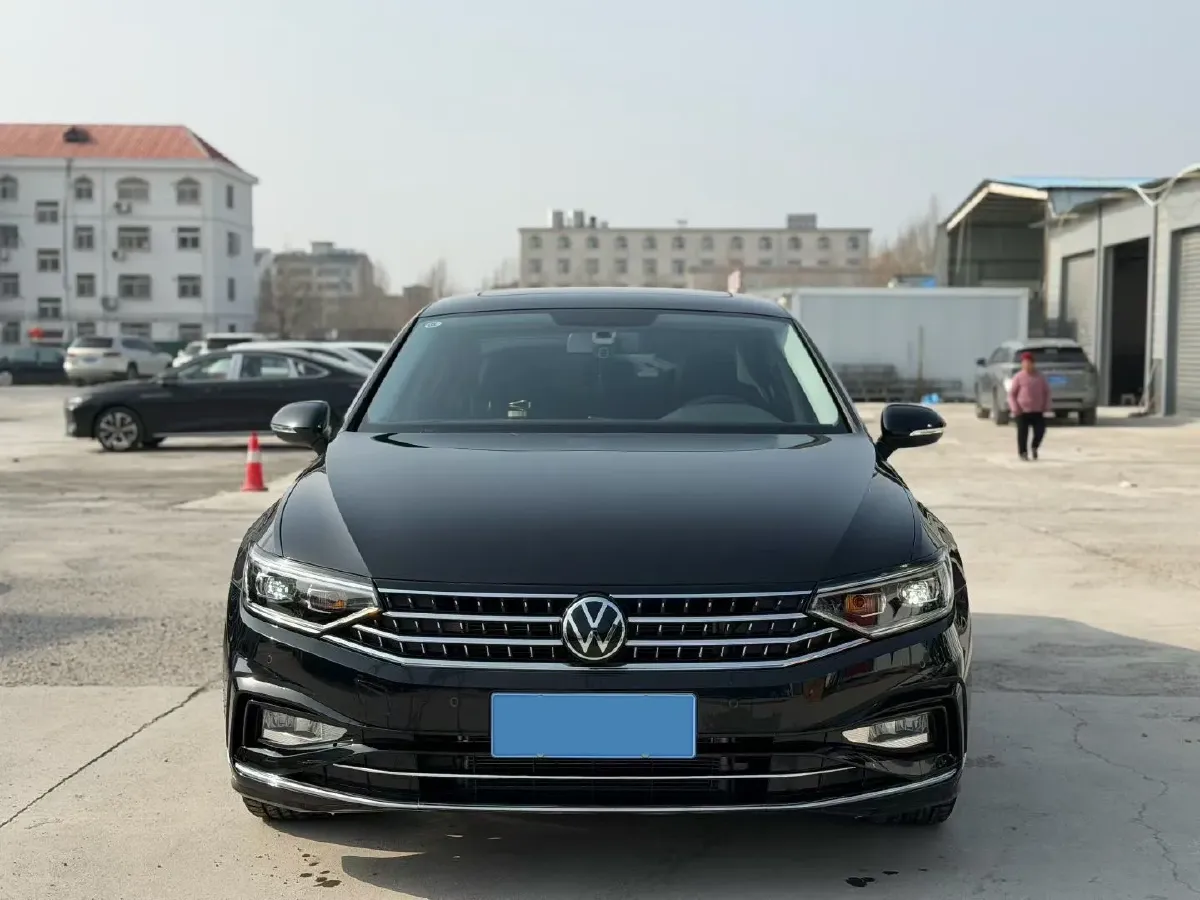 2023 Volkswagen Magotan 1.4T 150HP L4 7DCT,autocango,china used car exporter,china ev exporter,chinese used car exporter,chinese used ev exporter