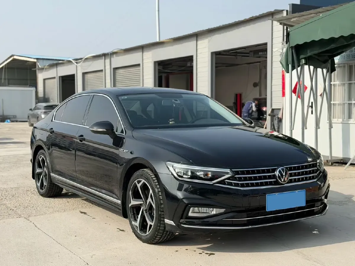 2023 Volkswagen Magotan 1.4T 150HP L4 7DCT,autocango,china used car exporter,china ev exporter,chinese used car exporter,chinese used ev exporter