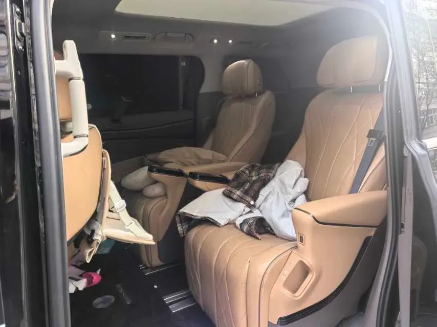 2022 HongQi HS7 3.0T 337HP V6 8AT,autocango,china used car exporter,china ev exporter,chinese used car exporter,chinese used ev exporter