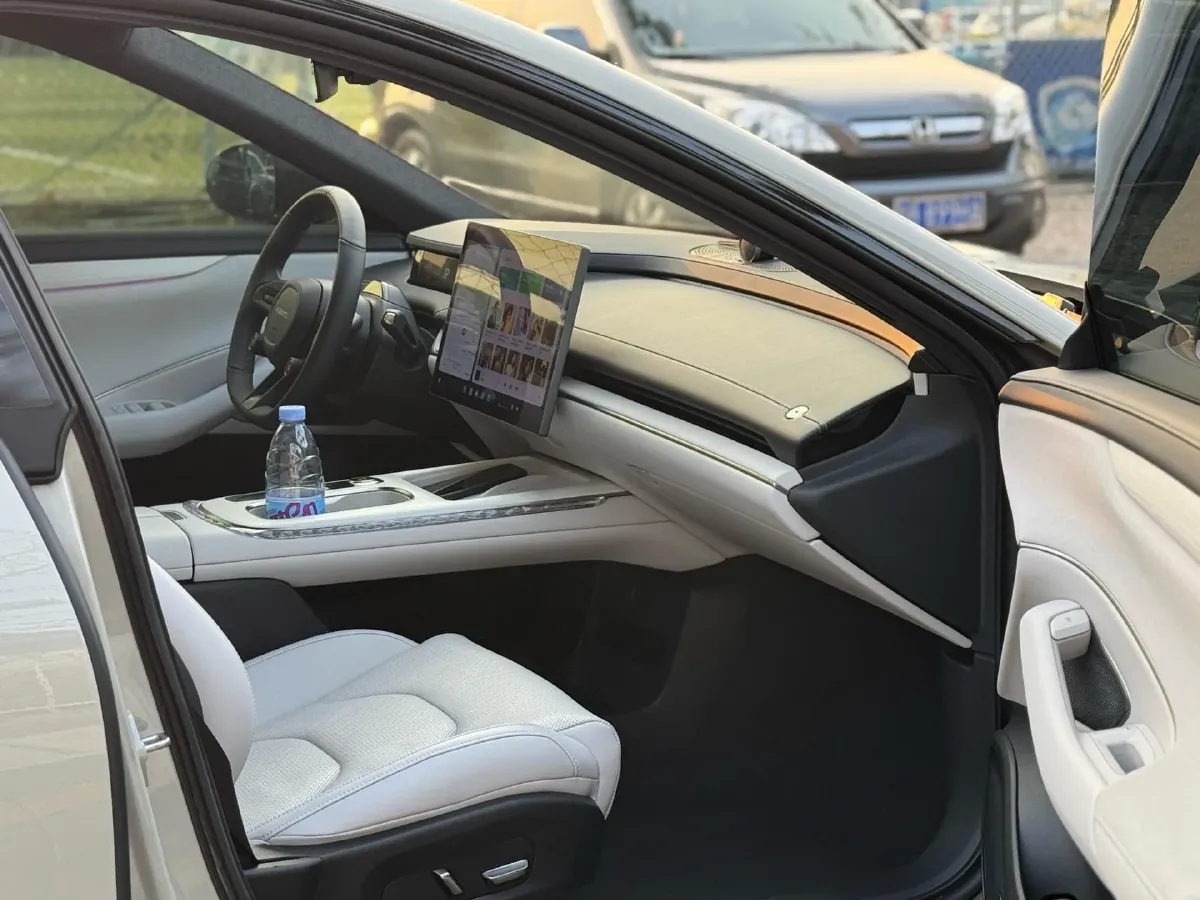 2024 MI SU7 BEV 73.6KWH,autocango,china used car exporter,china ev exporter,chinese used car exporter,chinese used ev exporter