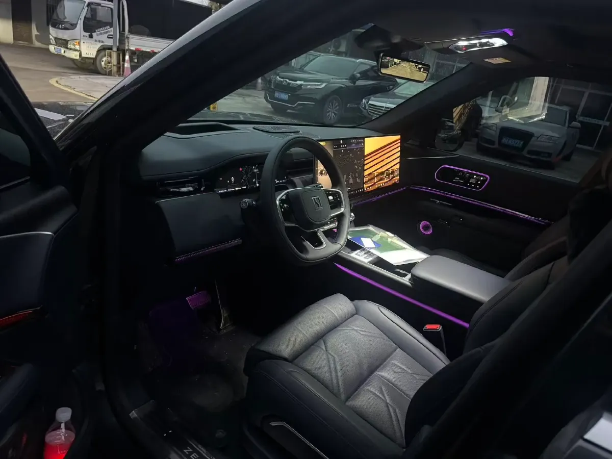 2025 Zeekr 9X 2.0T 279HP L4 1DHT PHEV,autocango,china used car exporter,china ev exporter,chinese used car exporter,chinese used ev exporter