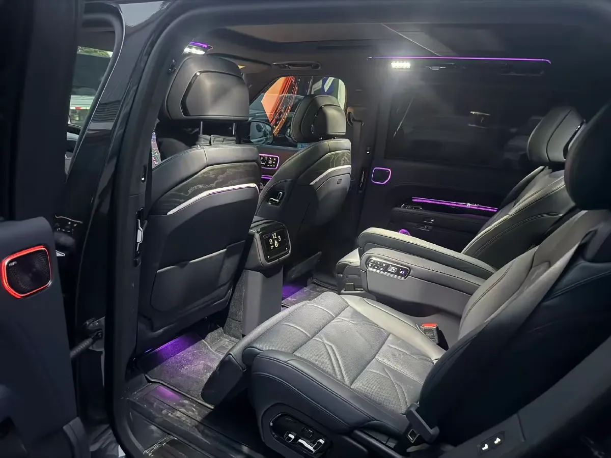 2025 Zeekr 9X 2.0T 279HP L4 1DHT PHEV,autocango,china used car exporter,china ev exporter,chinese used car exporter,chinese used ev exporter