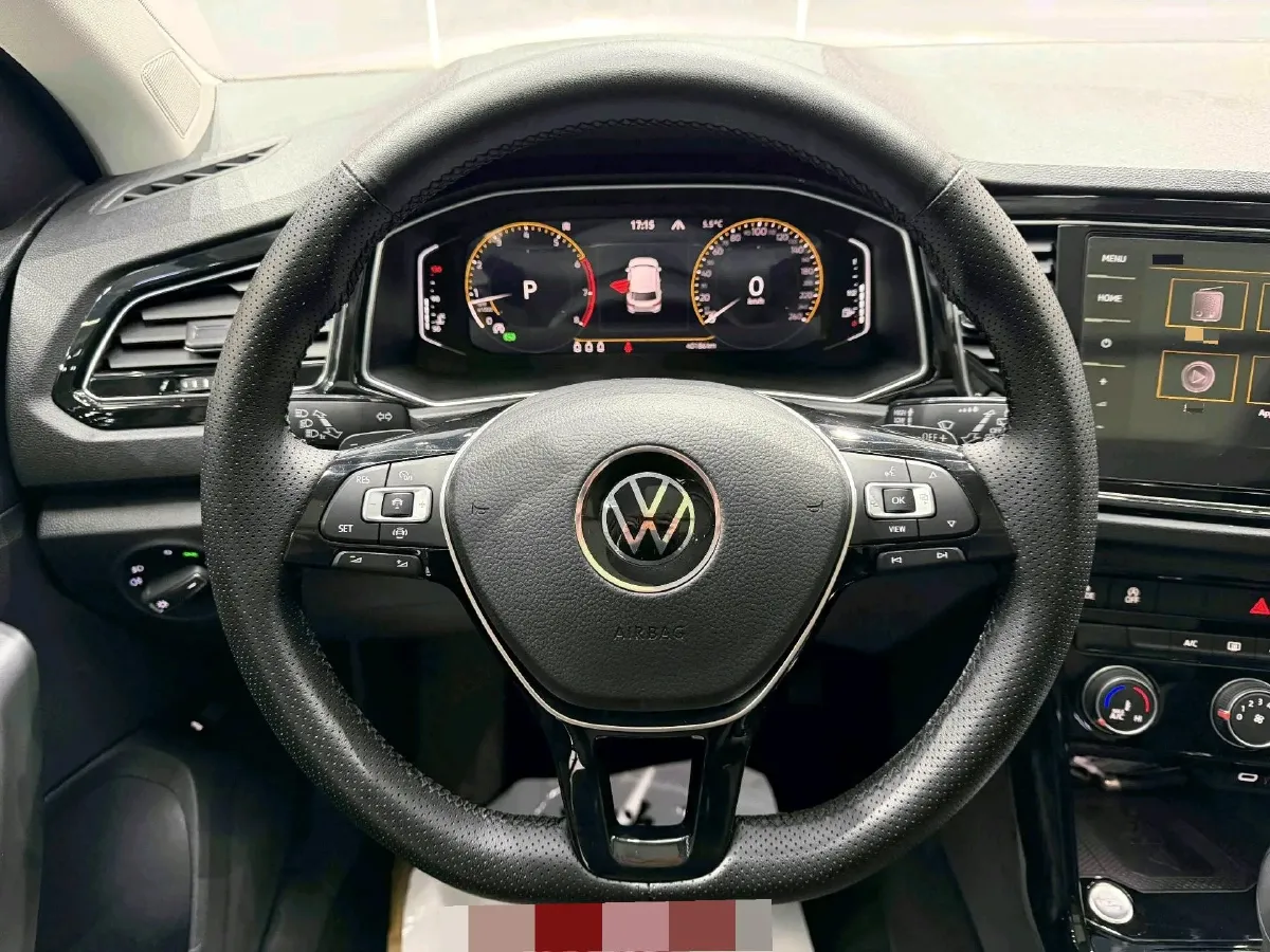 2021 Volkswagen T-Roc 1.4T 150HP L4 7DCT,autocango,china used car exporter,china ev exporter,chinese used car exporter,chinese used ev exporter