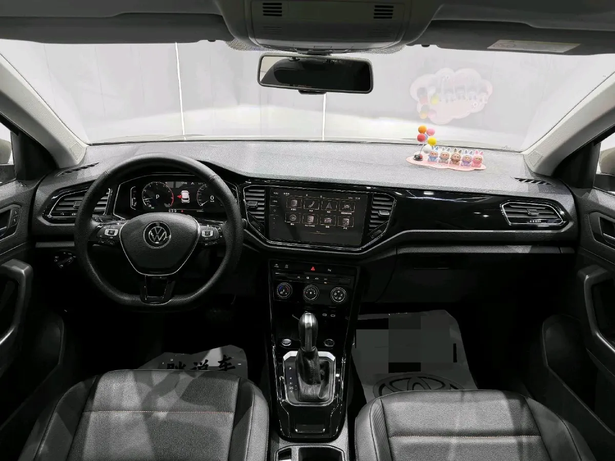 2021 Volkswagen T-Roc 1.4T 150HP L4 7DCT,autocango,china used car exporter,china ev exporter,chinese used car exporter,chinese used ev exporter