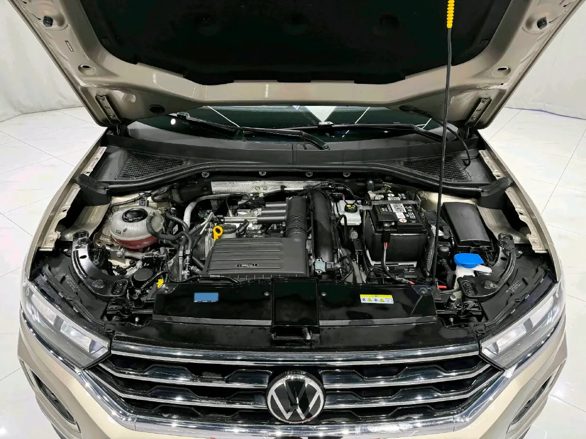 2021 Volkswagen T-Roc 1.4T 150HP L4 7DCT,autocango,china used car exporter,china ev exporter,chinese used car exporter,chinese used ev exporter