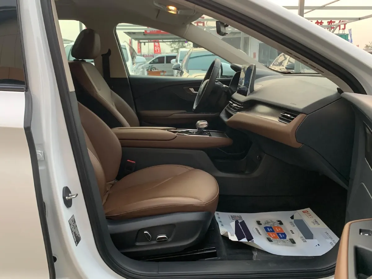 2022 HongQi E-QM5 BEV 54KWH,autocango,china used car exporter,china ev exporter,chinese used car exporter,chinese used ev exporter