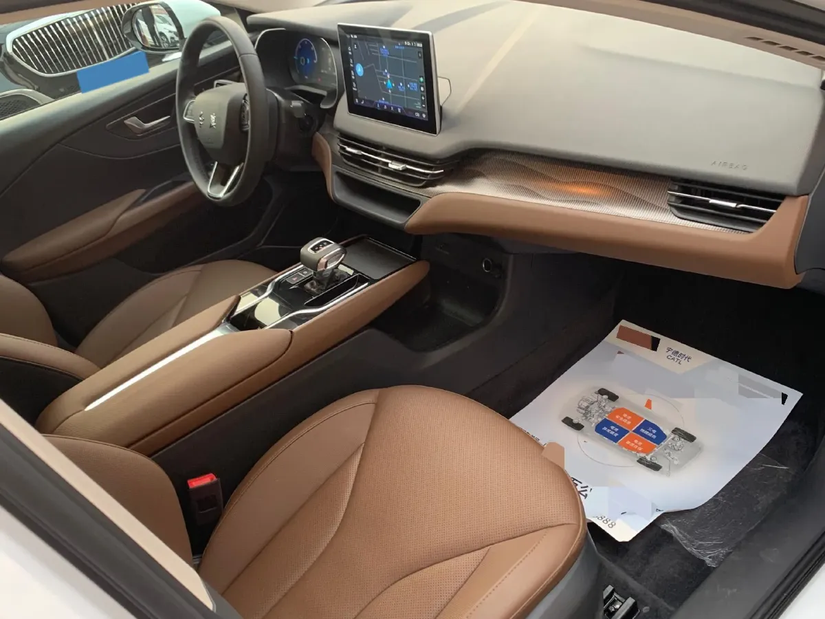 2022 HongQi E-QM5 BEV 54KWH,autocango,china used car exporter,china ev exporter,chinese used car exporter,chinese used ev exporter