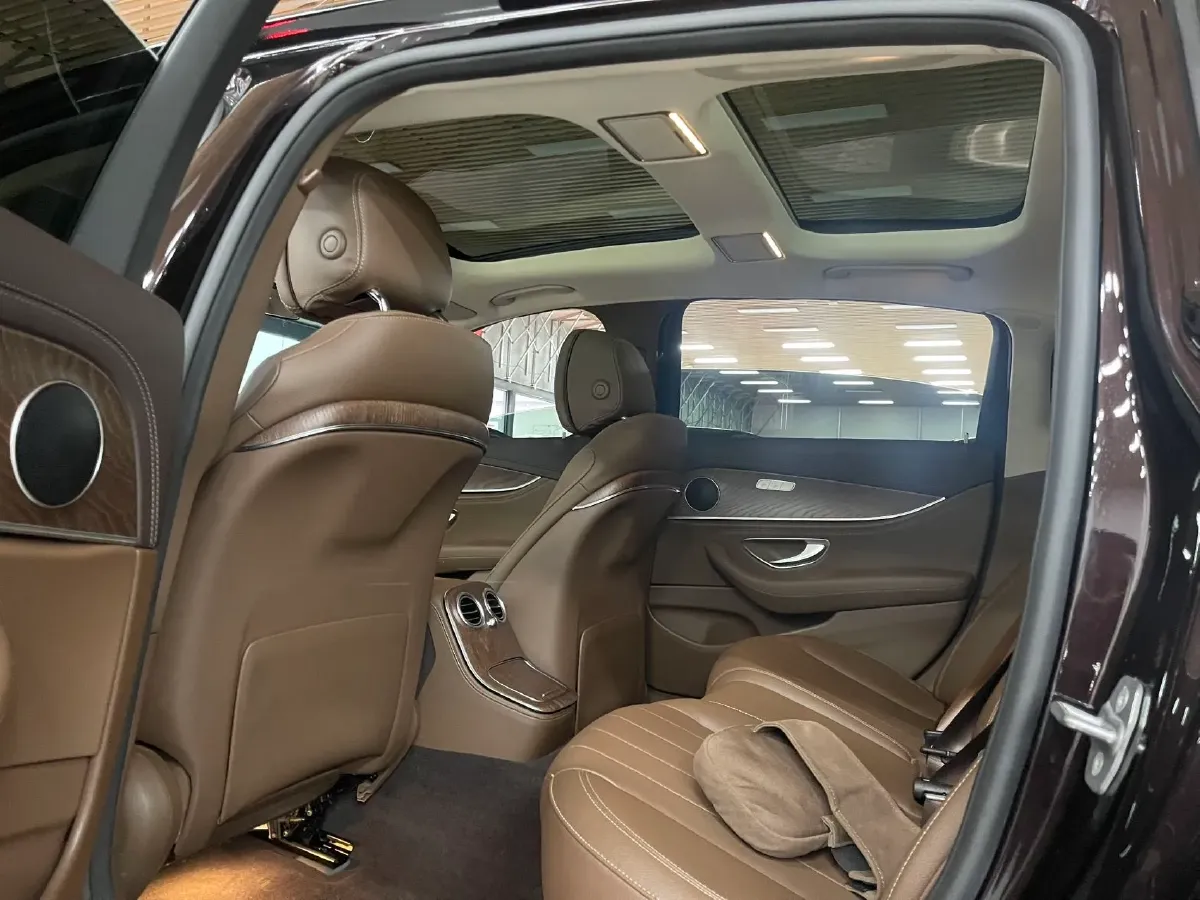 2023 Mercedes-Benz E Class 2.0T 197HP L4 9AT,autocango,china used car exporter,china ev exporter,chinese used car exporter,chinese used ev exporter