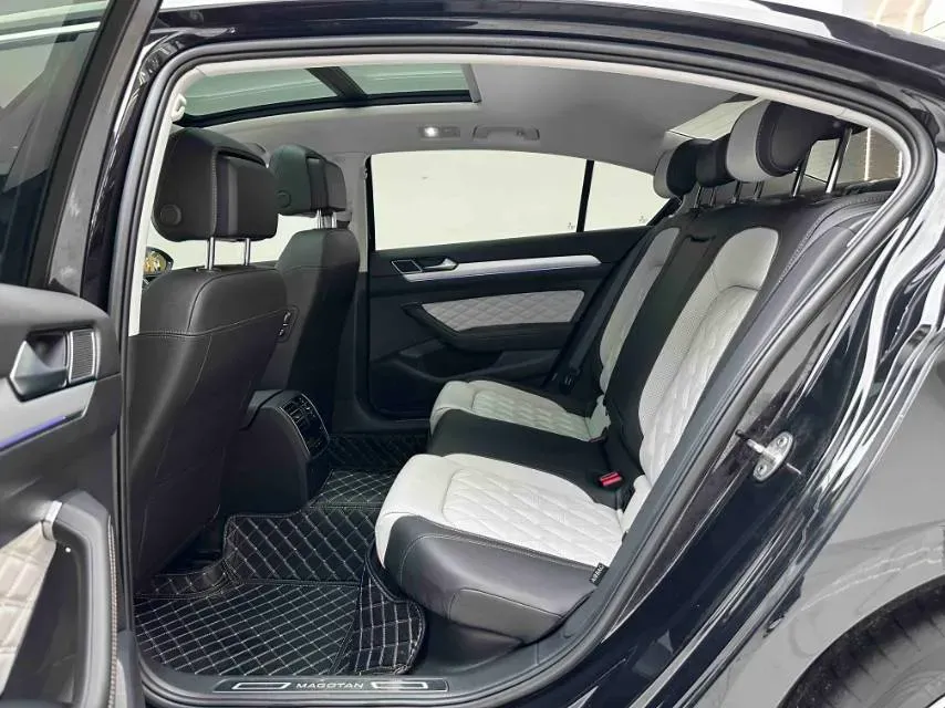 2025 Volkswagen Magotan 2.0T 186HP L4 7DCT,autocango,china used car exporter,china ev exporter,chinese used car exporter,chinese used ev exporter