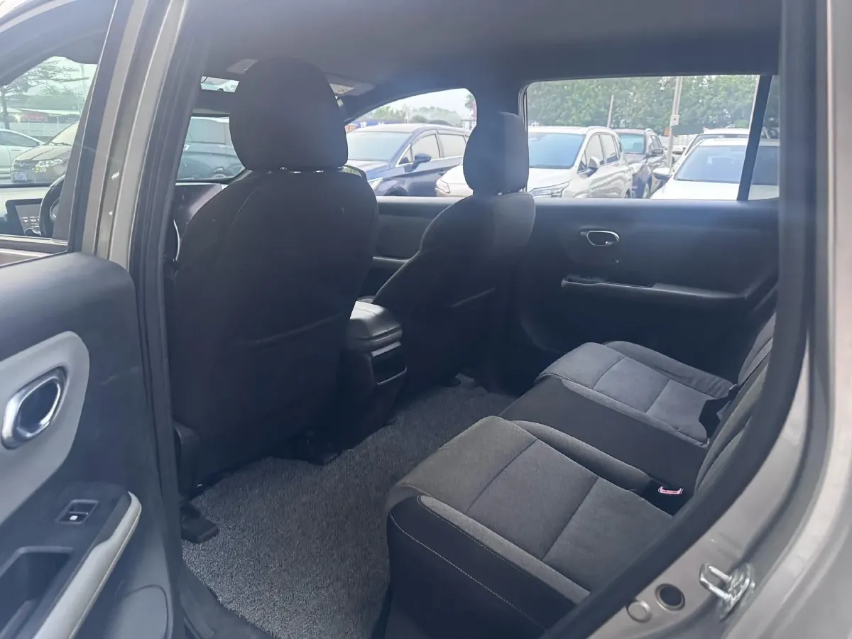 2022 Geely Okavango 1.8T 184HP L4 7DCT,autocango,china used car exporter,china ev exporter,chinese used car exporter,chinese used ev exporter