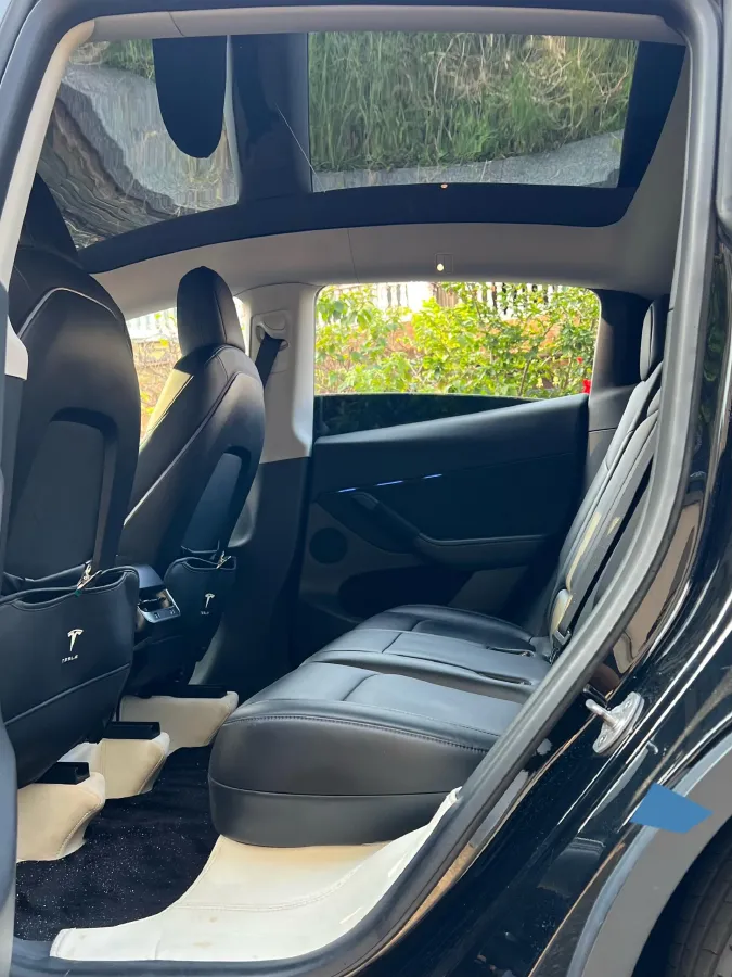 2022 Tesla Model Y BEV 60KWH,autocango,china used car exporter,china ev exporter,chinese used car exporter,chinese used ev exporter