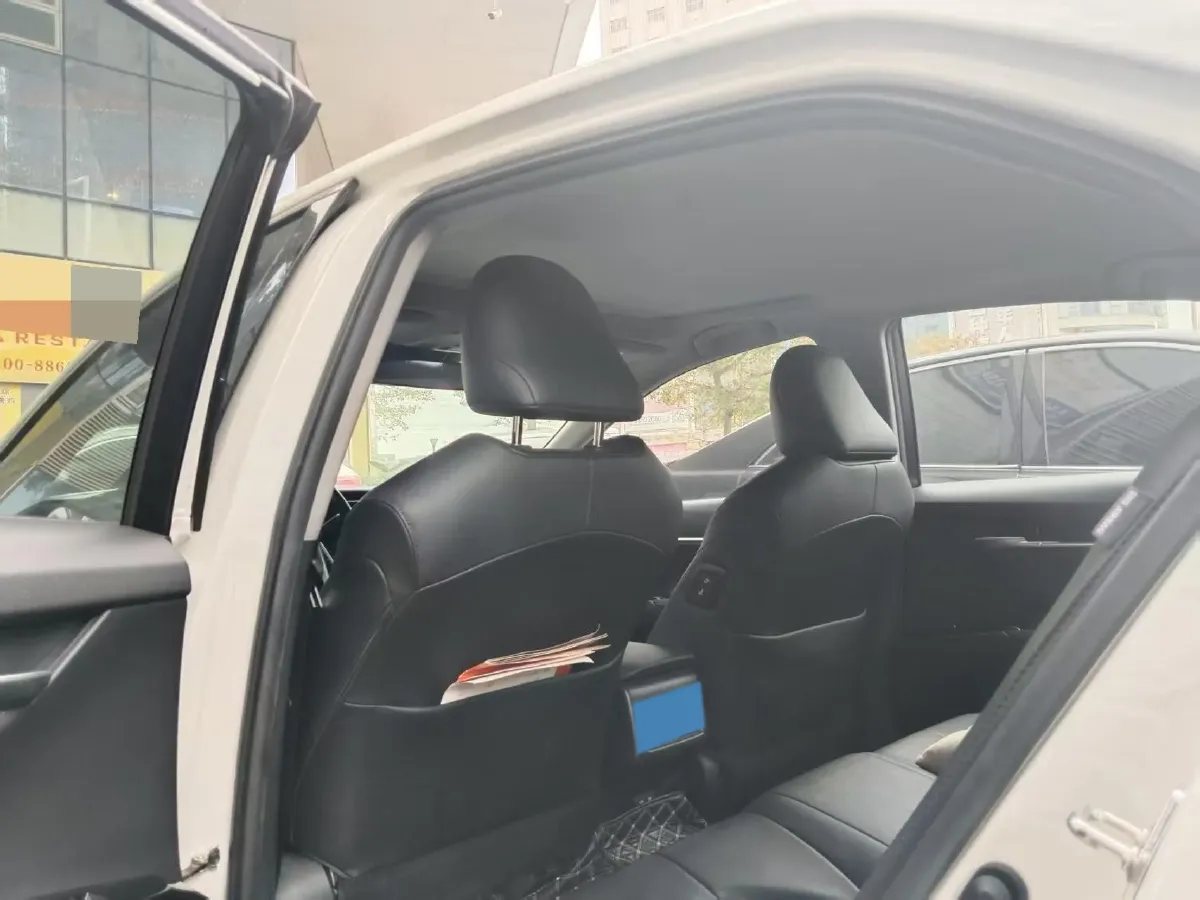 2019 Toyota Camry 2.0L 178HP L4 CVT,autocango,china used car exporter,china ev exporter,chinese used car exporter,chinese used ev exporter