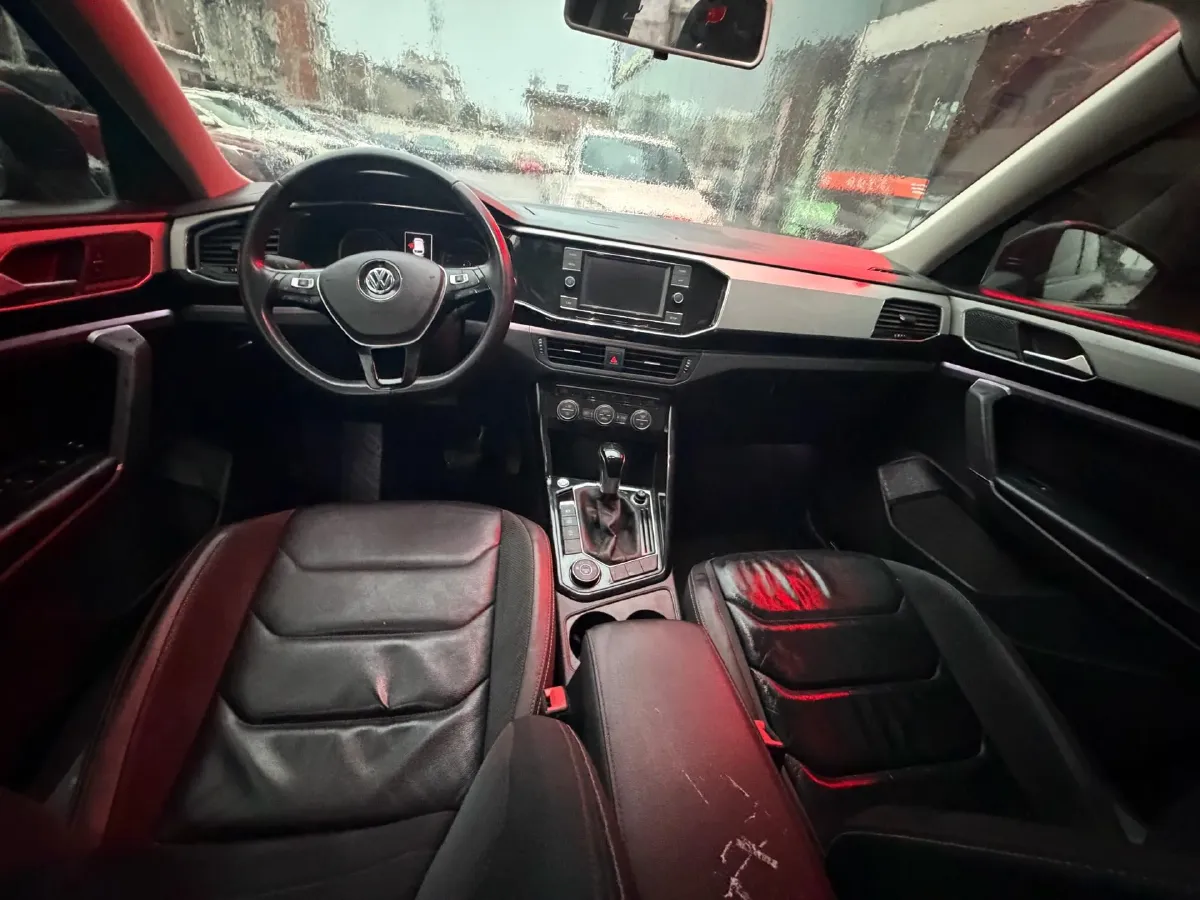 2019 MINI CLUBMAN 1.5T 102HP L3 6AT,autocango,china used car exporter,china ev exporter,chinese used car exporter,chinese used ev exporter