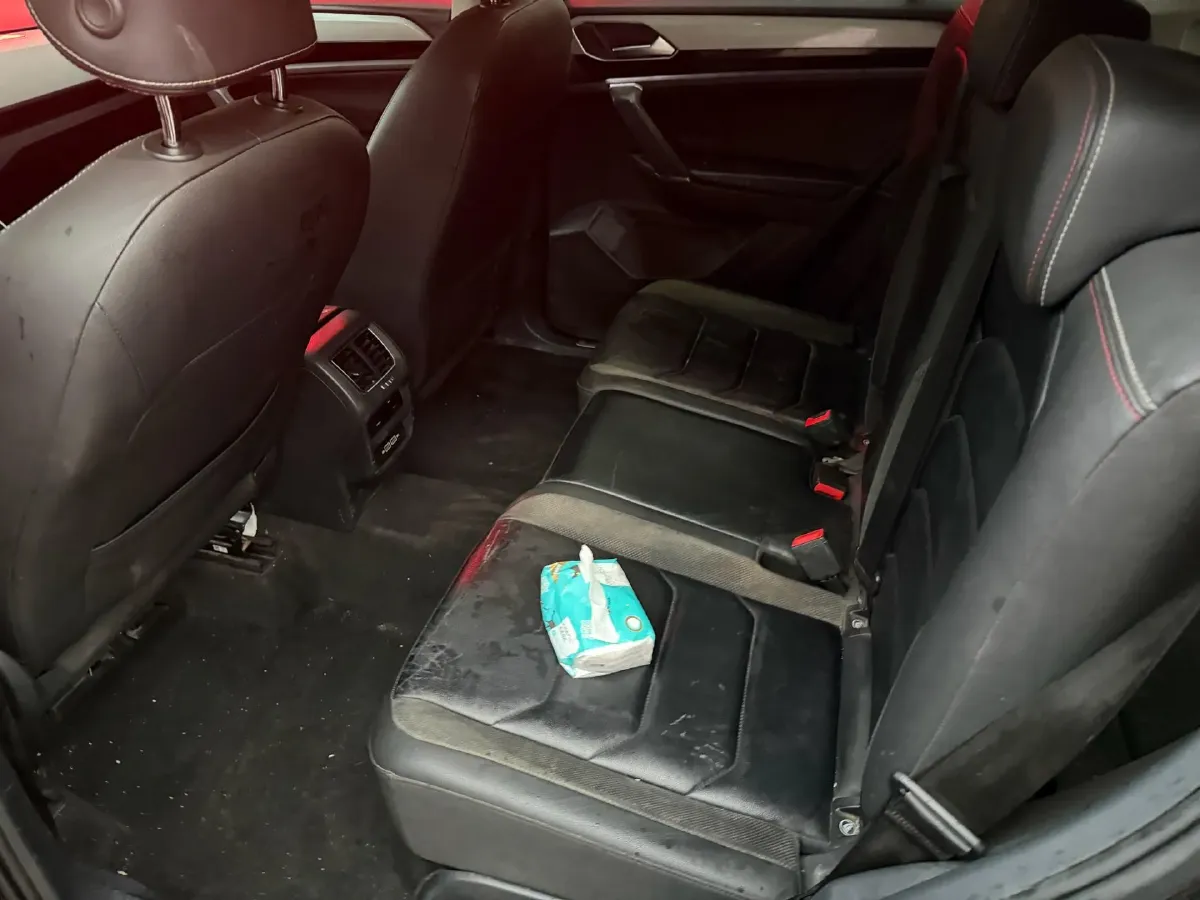 2019 MINI CLUBMAN 1.5T 102HP L3 6AT,autocango,china used car exporter,china ev exporter,chinese used car exporter,chinese used ev exporter