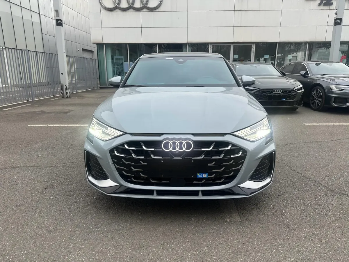 2025 Audi A3 1.5T 160HP L4 7DCT,autocango,china used car exporter,china ev exporter,chinese used car exporter,chinese used ev exporter