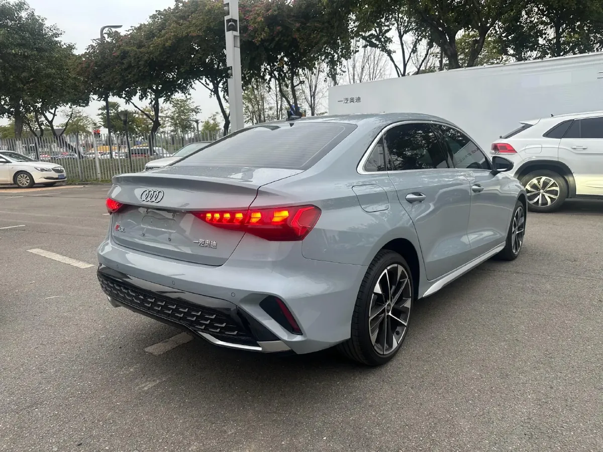 2025 Audi A3 1.5T 160HP L4 7DCT,autocango,china used car exporter,china ev exporter,chinese used car exporter,chinese used ev exporter