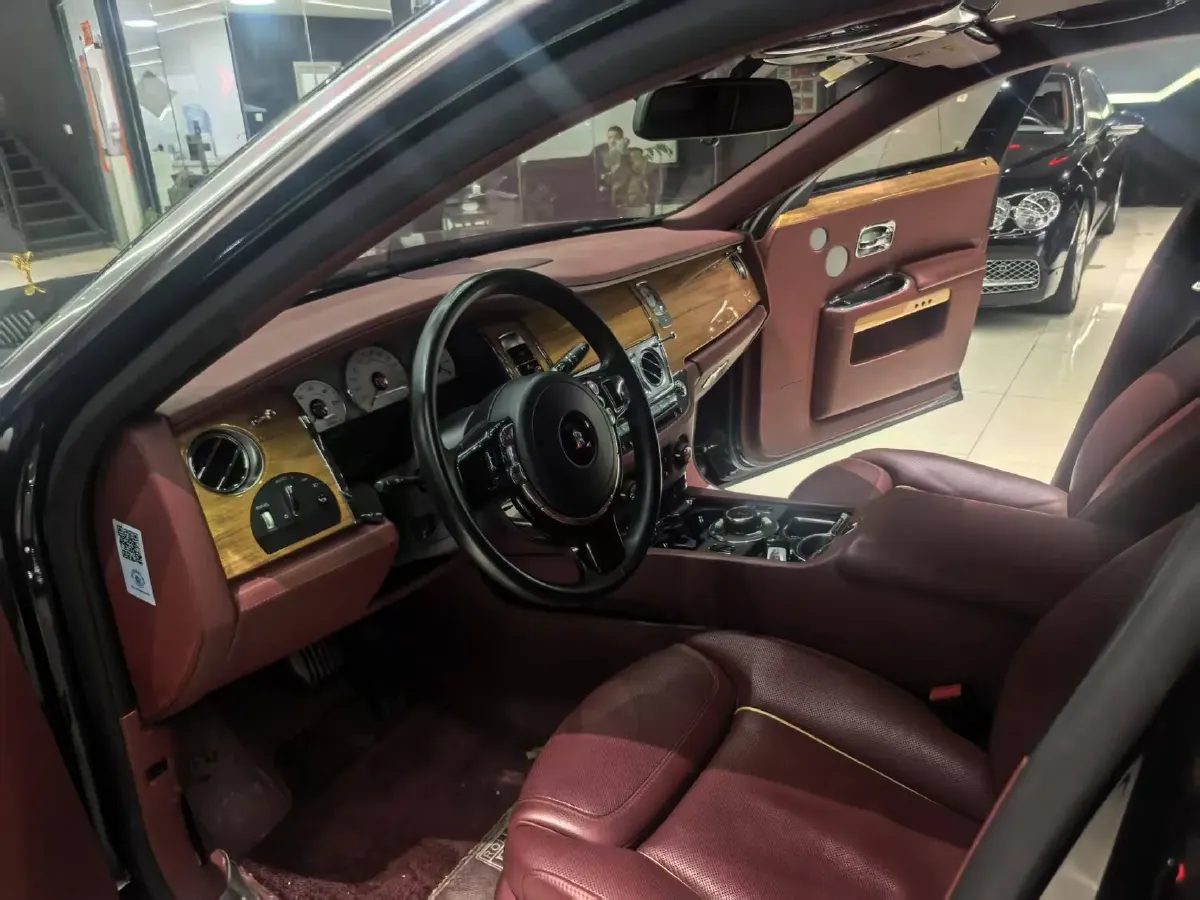 2015 Rolls-Royce Ghost 6.6T 571HP V12 8AT,autocango,china used car exporter,china ev exporter,chinese used car exporter,chinese used ev exporter