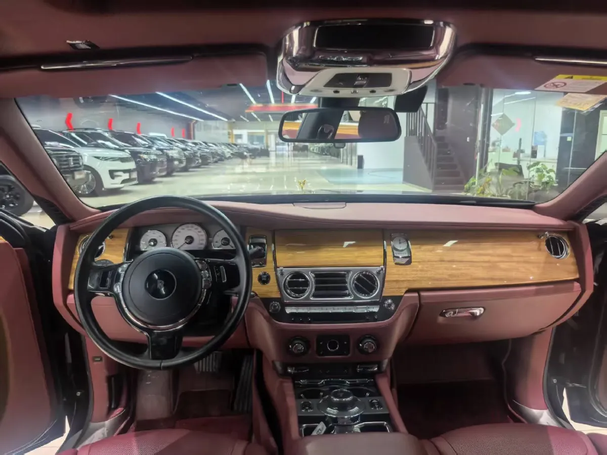 2015 Rolls-Royce Ghost 6.6T 571HP V12 8AT,autocango,china used car exporter,china ev exporter,chinese used car exporter,chinese used ev exporter