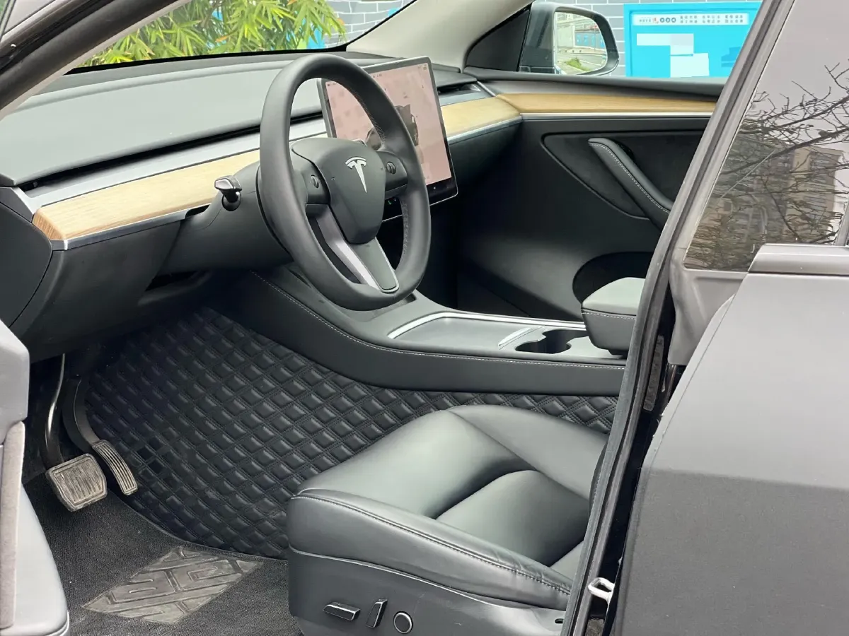 2022 Tesla Model Y BEV 60KWH,autocango,china used car exporter,china ev exporter,chinese used car exporter,chinese used ev exporter