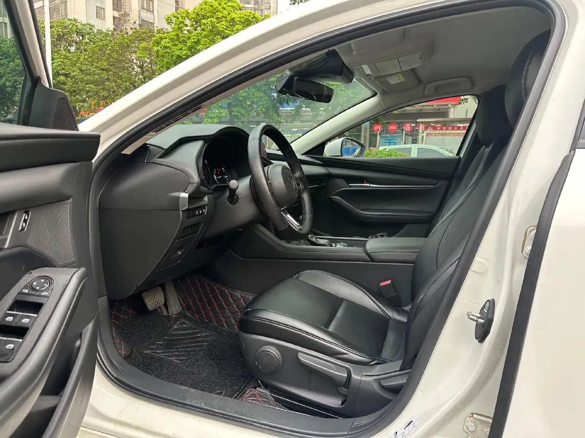 2021 Mazda 3 Axela 2.0L 158HP L4 6AT,autocango,china used car exporter,china ev exporter,chinese used car exporter,chinese used ev exporter