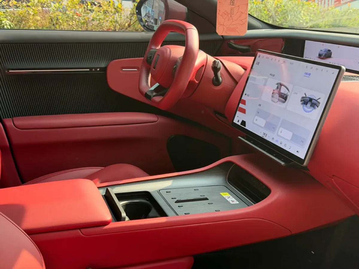 2025 Avatr 12 1.5T 156HP L4 REEV,autocango,china used car exporter,china ev exporter,chinese used car exporter,chinese used ev exporter