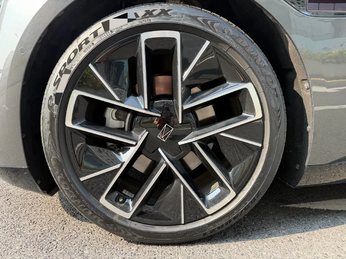 2025 Avatr 12 1.5T 156HP L4 REEV,autocango,china used car exporter,china ev exporter,chinese used car exporter,chinese used ev exporter