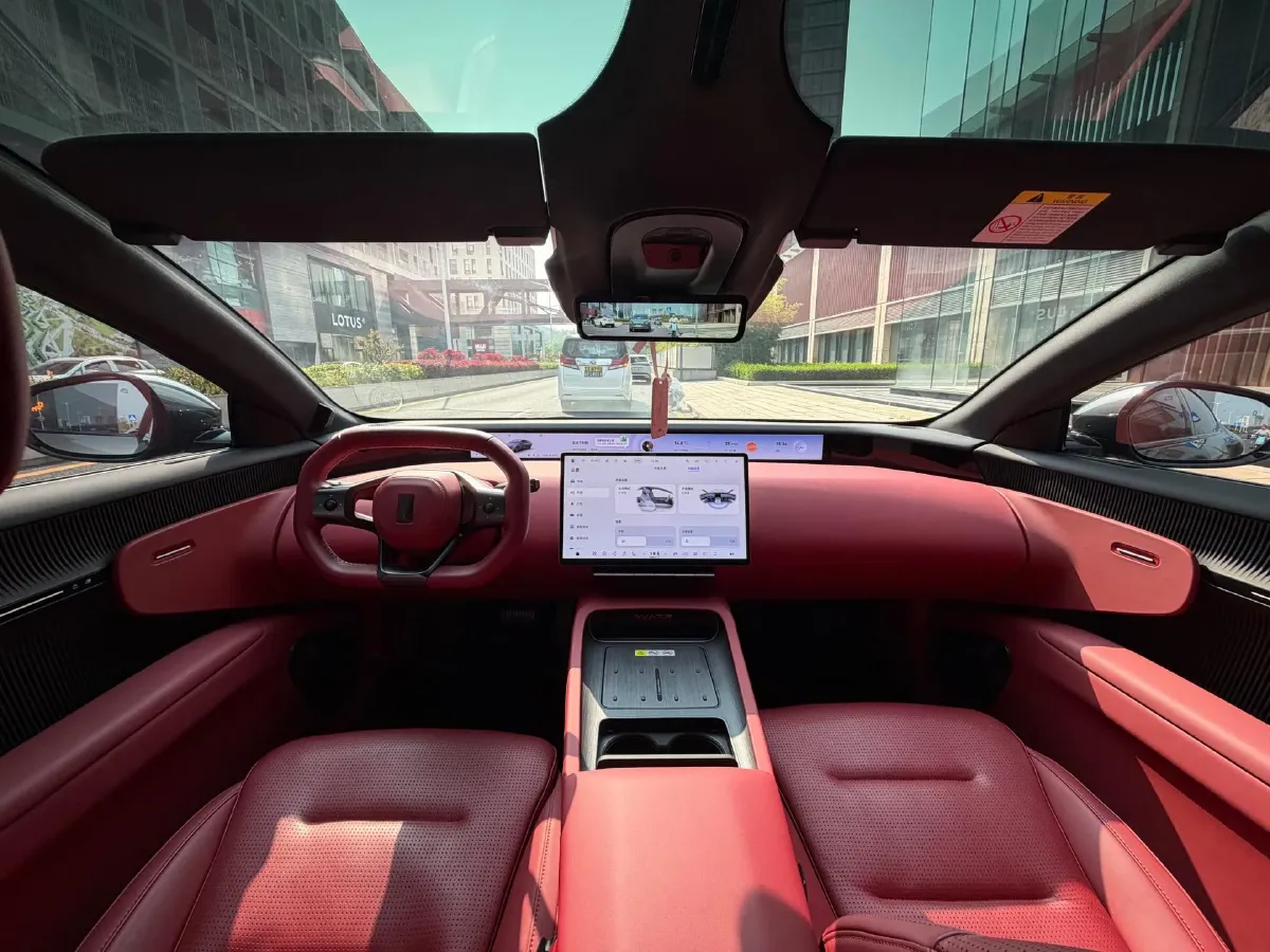 2025 Avatr 12 1.5T 156HP L4 REEV,autocango,china used car exporter,china ev exporter,chinese used car exporter,chinese used ev exporter