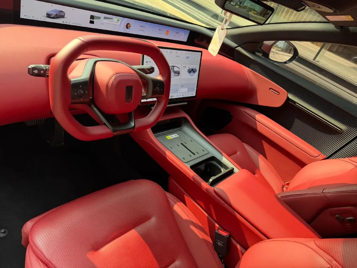 2025 Avatr 12 1.5T 156HP L4 REEV,autocango,china used car exporter,china ev exporter,chinese used car exporter,chinese used ev exporter