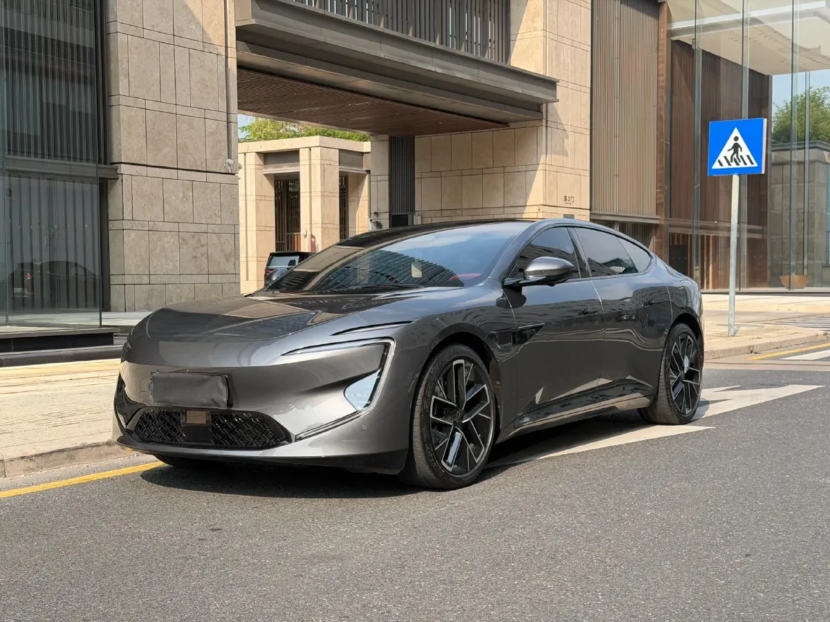 2025 Avatr 12 1.5T 156HP L4 REEV,autocango,china used car exporter,china ev exporter,chinese used car exporter,chinese used ev exporter