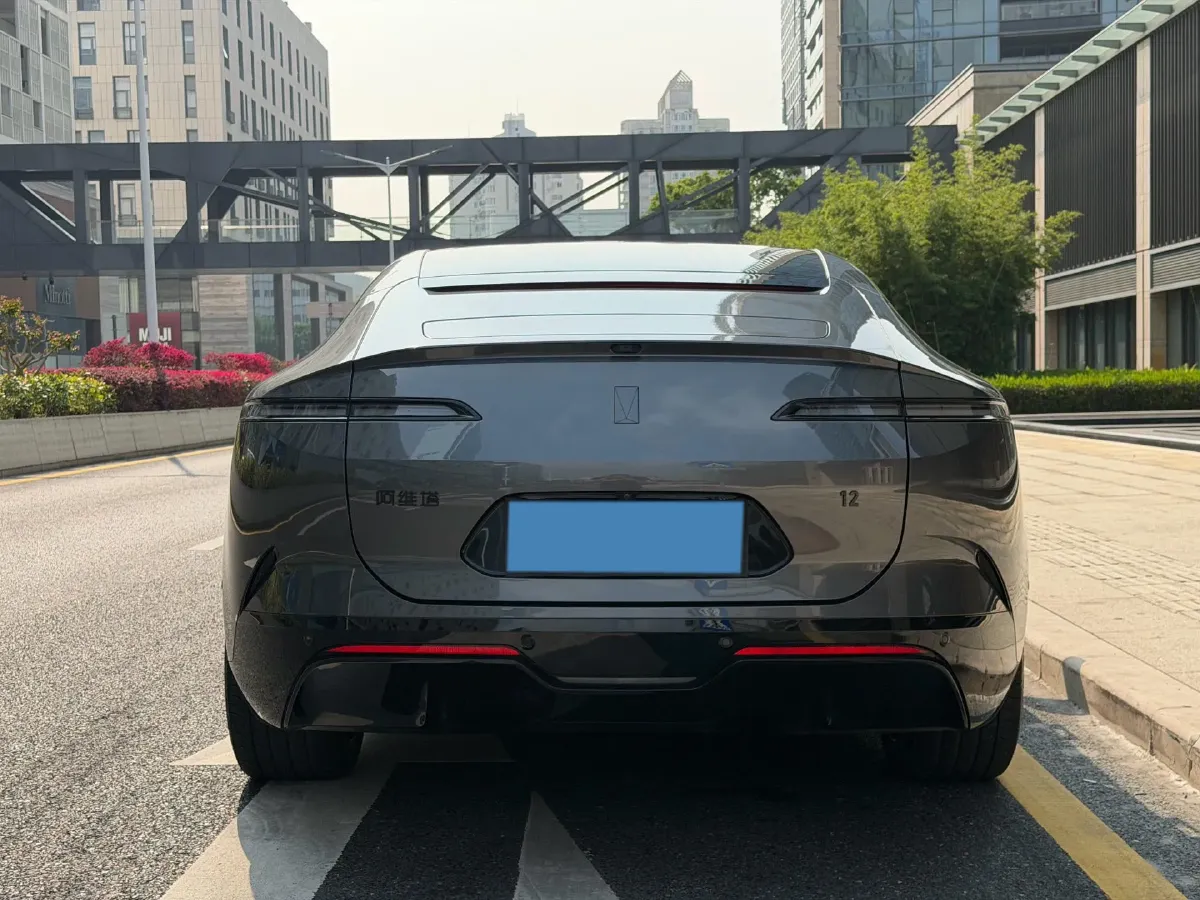 2025 Avatr 12 1.5T 156HP L4 REEV,autocango,china used car exporter,china ev exporter,chinese used car exporter,chinese used ev exporter