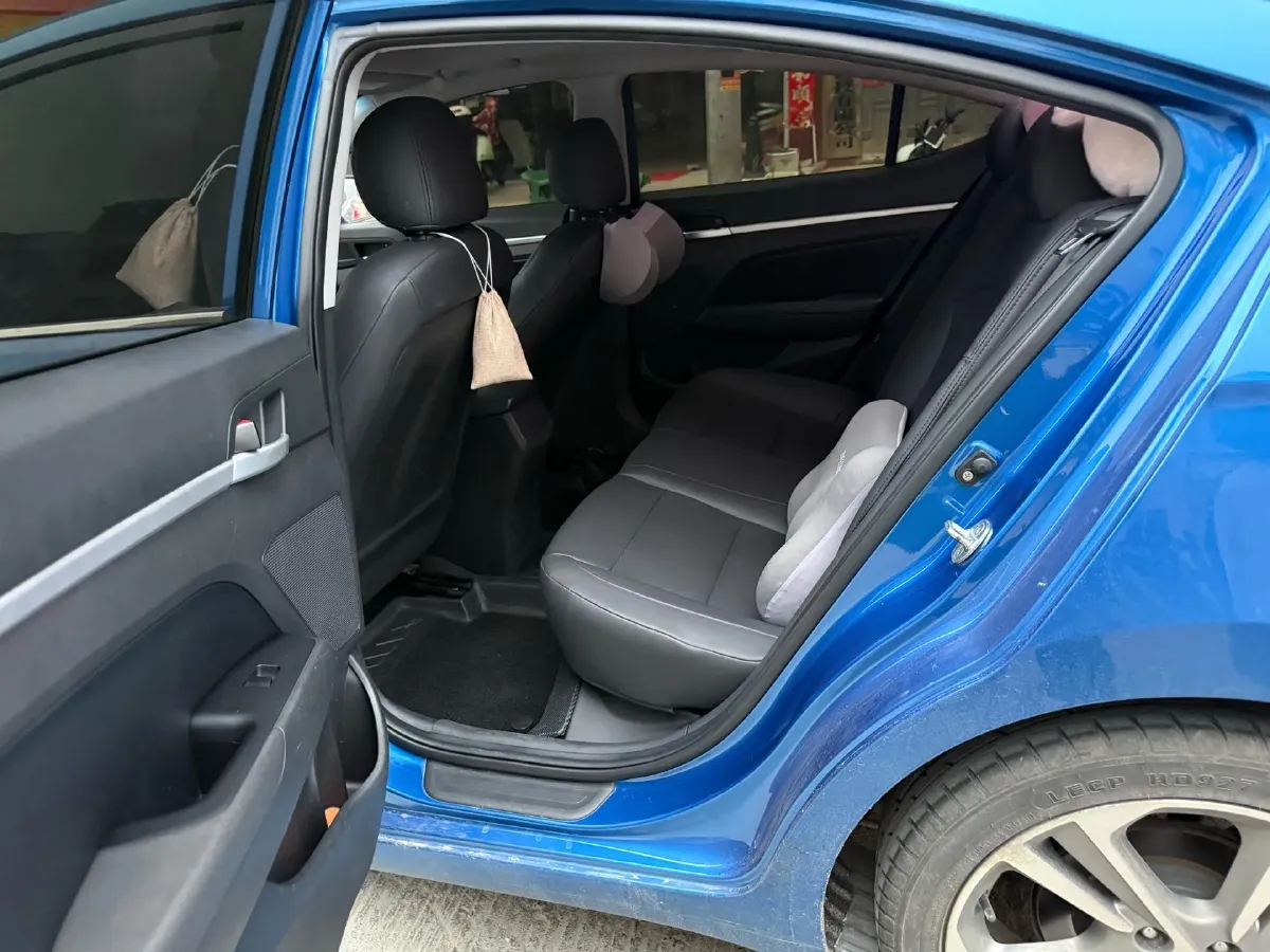 2016 Hyundai Elantra 1.6L 130HP L4 6AT,autocango,china used car exporter,china ev exporter,chinese used car exporter,chinese used ev exporter