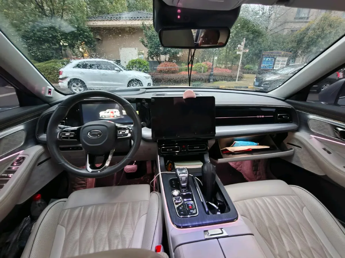 2022 GAC Trumpchi GS8 2.0T 190HP L4 E-CVT Hybrid,autocango,china used car exporter,china ev exporter,chinese used car exporter,chinese used ev exporter