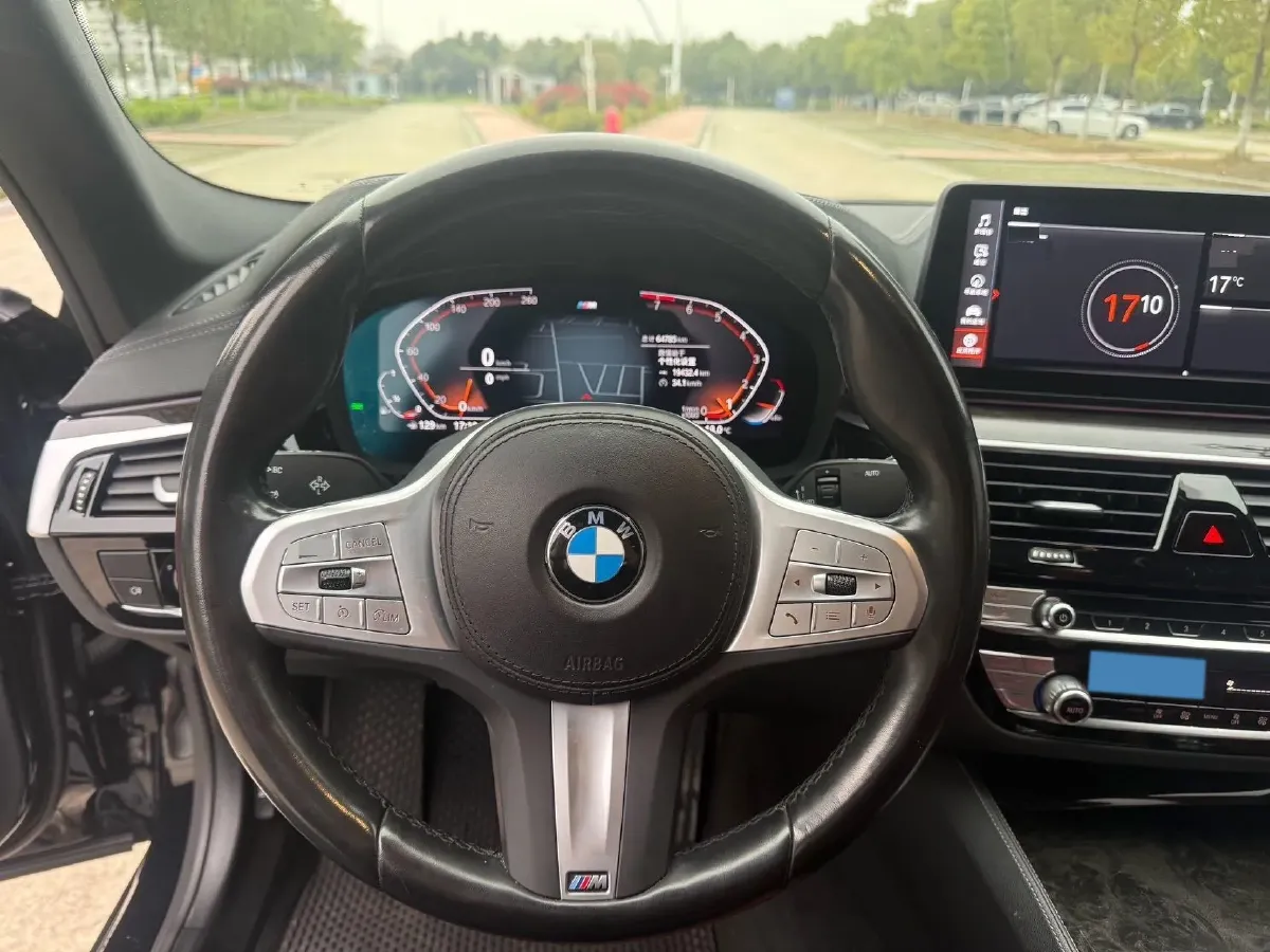 2022 BMW 5 Series 2.0T 184HP L4 8AT,autocango,china used car exporter,china ev exporter,chinese used car exporter,chinese used ev exporter