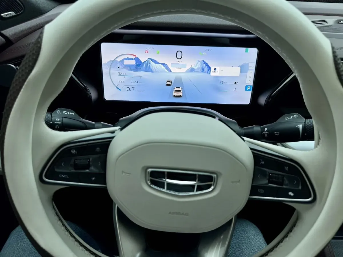 2021 Geely Monjaro 2.0T 238HP L4 8AT,autocango,china used car exporter,china ev exporter,chinese used car exporter,chinese used ev exporter