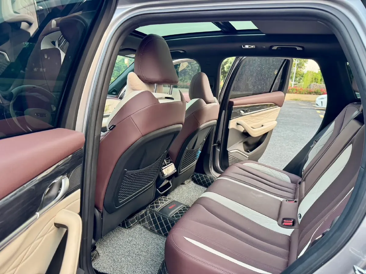 2021 Geely Monjaro 2.0T 238HP L4 8AT,autocango,china used car exporter,china ev exporter,chinese used car exporter,chinese used ev exporter