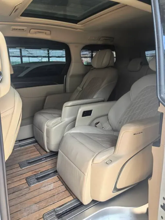 2022 Buick GL8 2.0T 237HP L4 9AT,autocango,china used car exporter,china ev exporter,chinese used car exporter,chinese used ev exporter