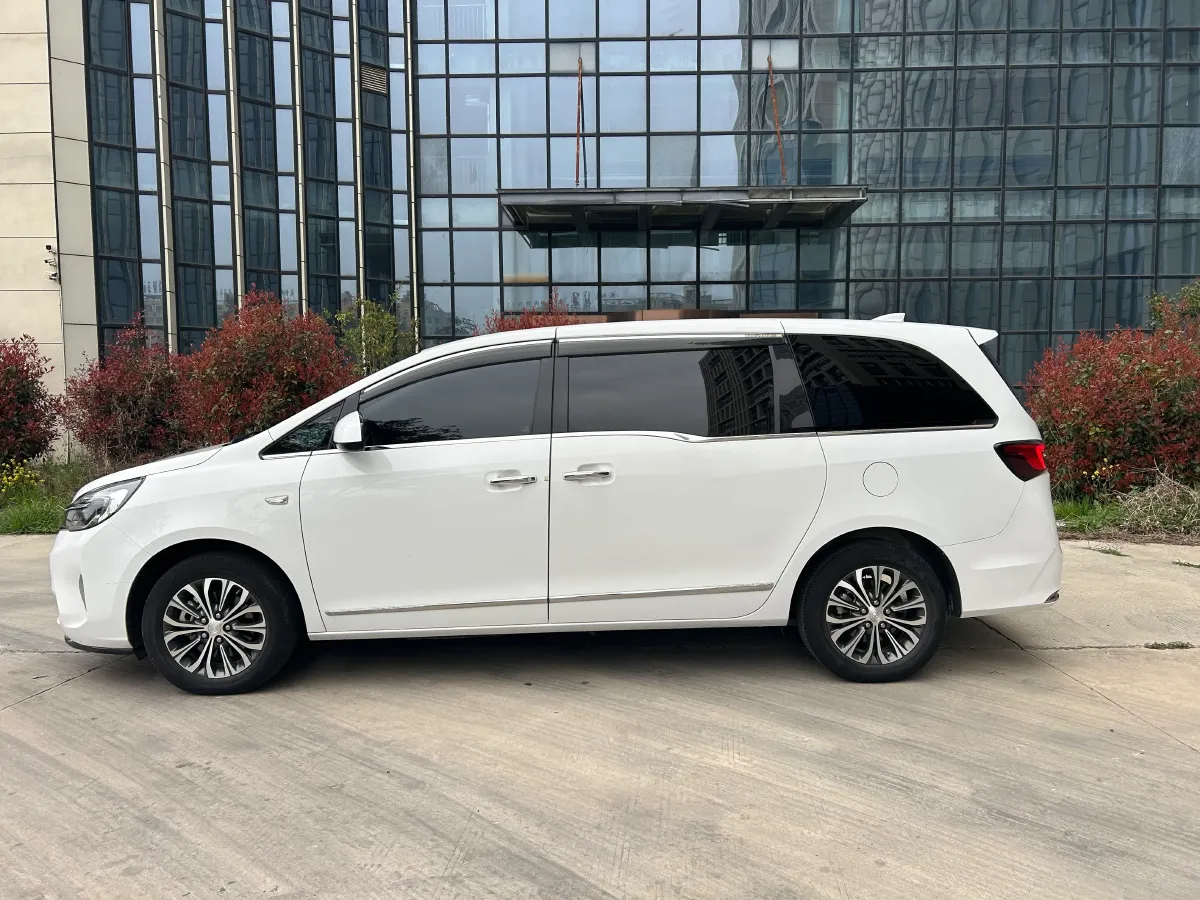 2022 Buick GL8 2.0T 237HP L4 9AT,autocango,china used car exporter,china ev exporter,chinese used car exporter,chinese used ev exporter