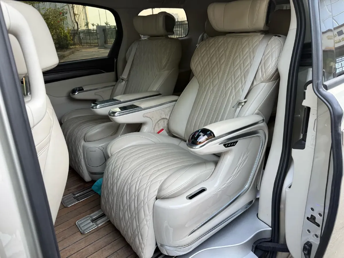 2021 Buick GL8 2.0T 237HP L4 9AT,autocango,china used car exporter,china ev exporter,chinese used car exporter,chinese used ev exporter