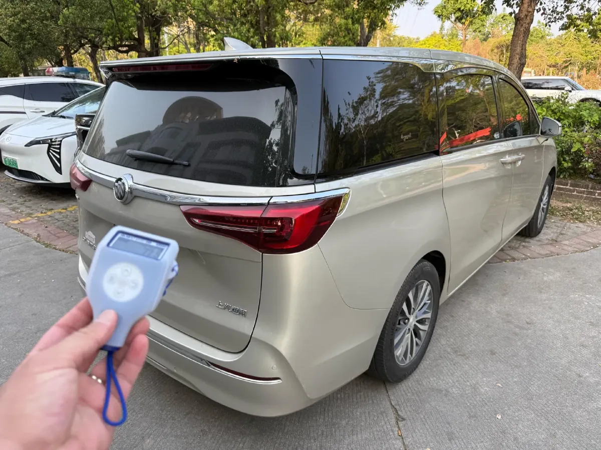 2021 Buick GL8 2.0T 237HP L4 9AT,autocango,china used car exporter,china ev exporter,chinese used car exporter,chinese used ev exporter