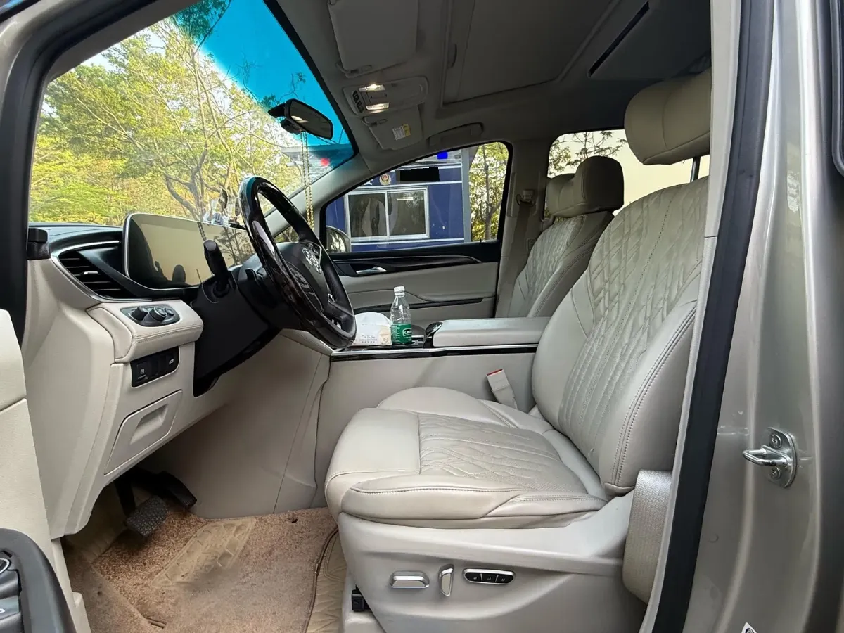 2021 Buick GL8 2.0T 237HP L4 9AT,autocango,china used car exporter,china ev exporter,chinese used car exporter,chinese used ev exporter