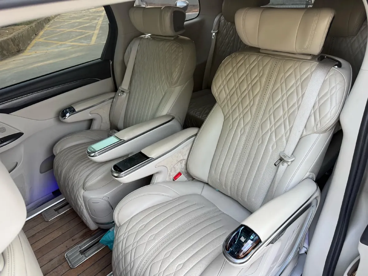 2021 Buick GL8 2.0T 237HP L4 9AT,autocango,china used car exporter,china ev exporter,chinese used car exporter,chinese used ev exporter