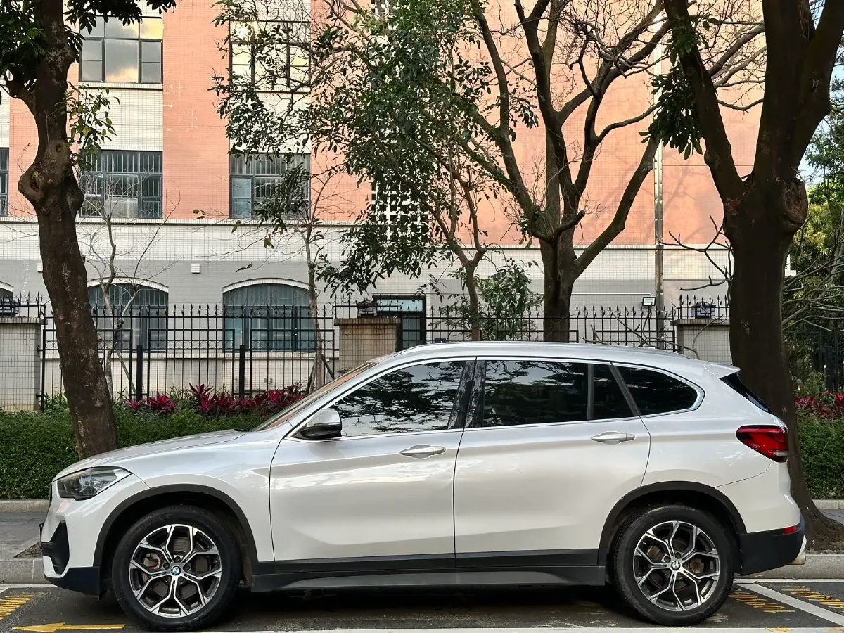 2020 BMW X1 2.0T 192HP L4 7DCT,autocango,china used car exporter,china ev exporter,chinese used car exporter,chinese used ev exporter