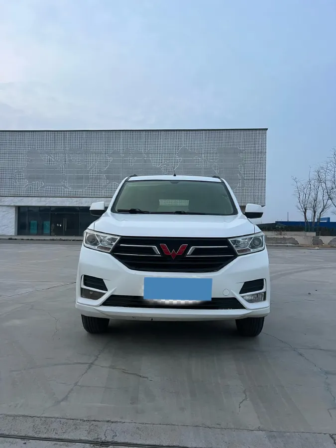 2018 WuLing HongGuang 1.5L 105HP L4 5MT,autocango,china used car exporter,china ev exporter,chinese used car exporter,chinese used ev exporter