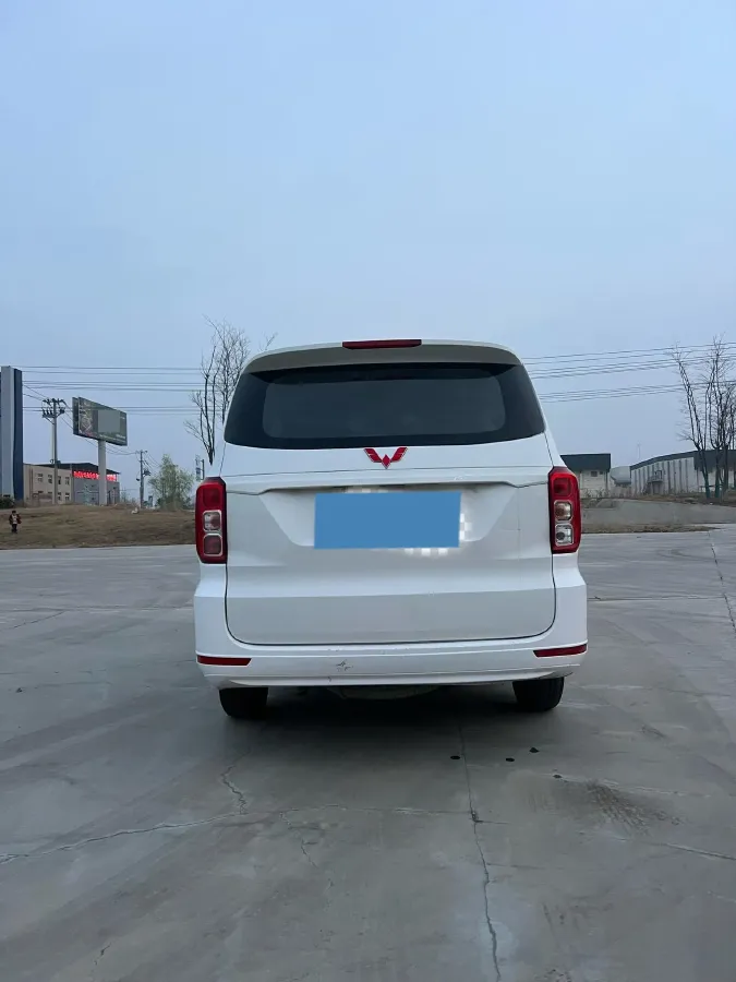 2018 WuLing HongGuang 1.5L 105HP L4 5MT,autocango,china used car exporter,china ev exporter,chinese used car exporter,chinese used ev exporter