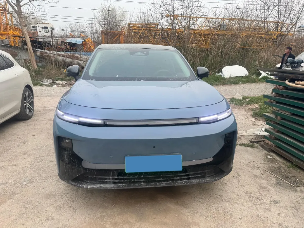 2025 Leapmotor B10 BEV 67.1KWH,autocango,china used car exporter,china ev exporter,chinese used car exporter,chinese used ev exporter