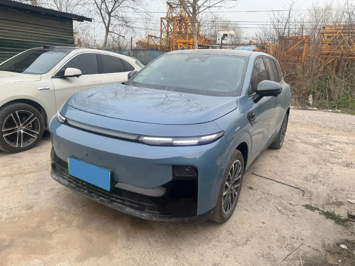 2025 Leapmotor B10 BEV 67.1KWH,autocango,china used car exporter,china ev exporter,chinese used car exporter,chinese used ev exporter
