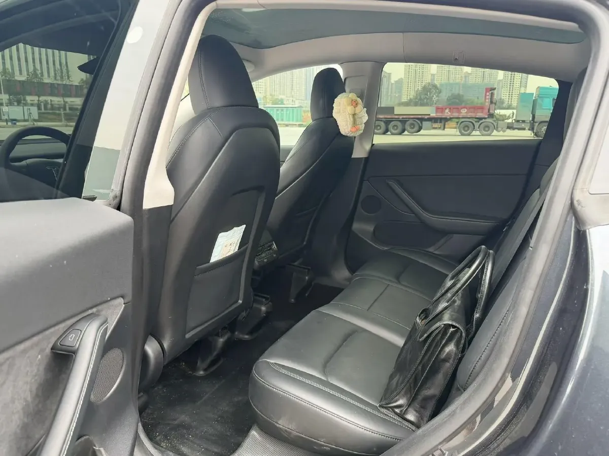 2024 Iveco OuSheng BEV 77.28KWH,autocango,china used car exporter,china ev exporter,chinese used car exporter,chinese used ev exporter